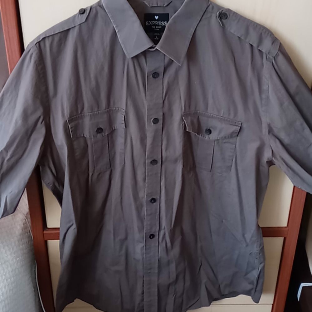 Button-up shirt - Picture 4 of 4